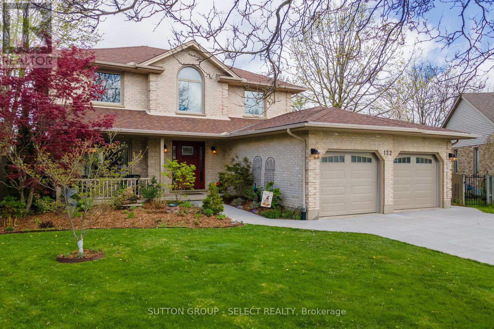 122 MORAINE COURT, London North (North A)