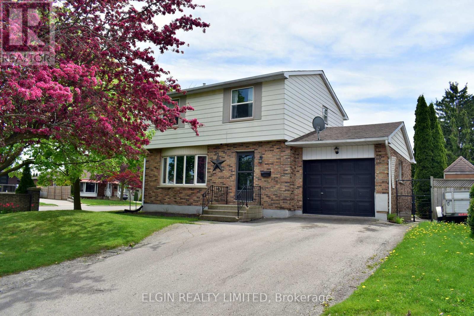 2 MASSEY DRIVE, St. Thomas