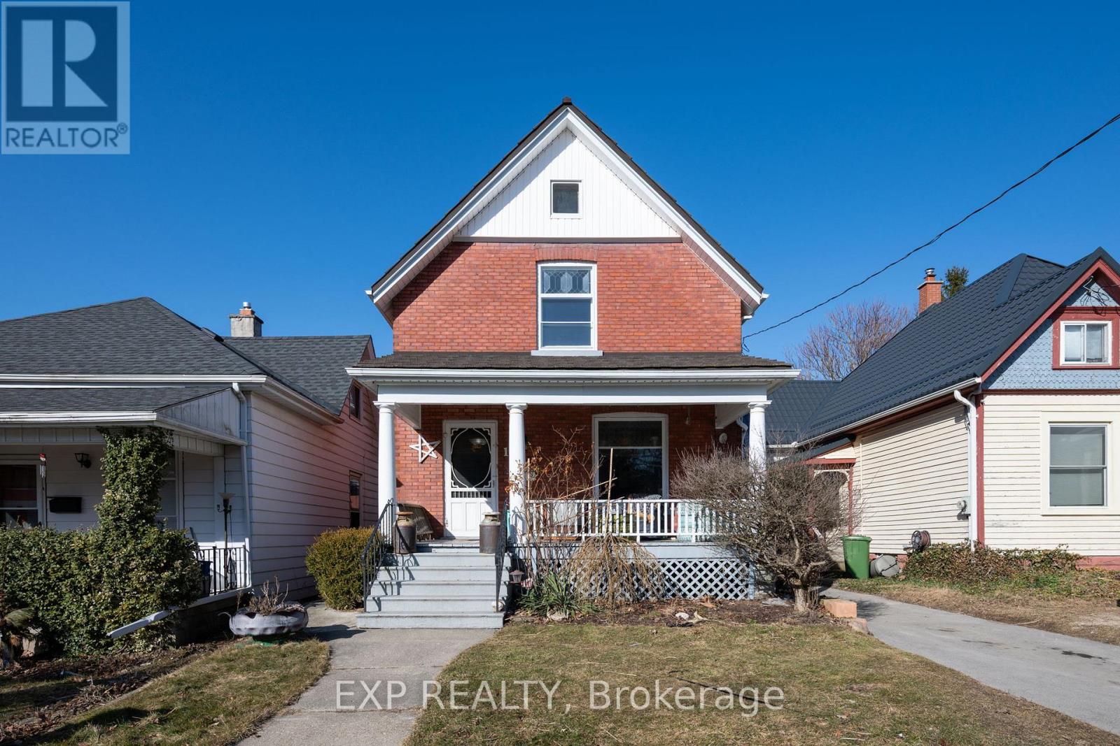 11 WEST AVENUE W, St. Thomas
