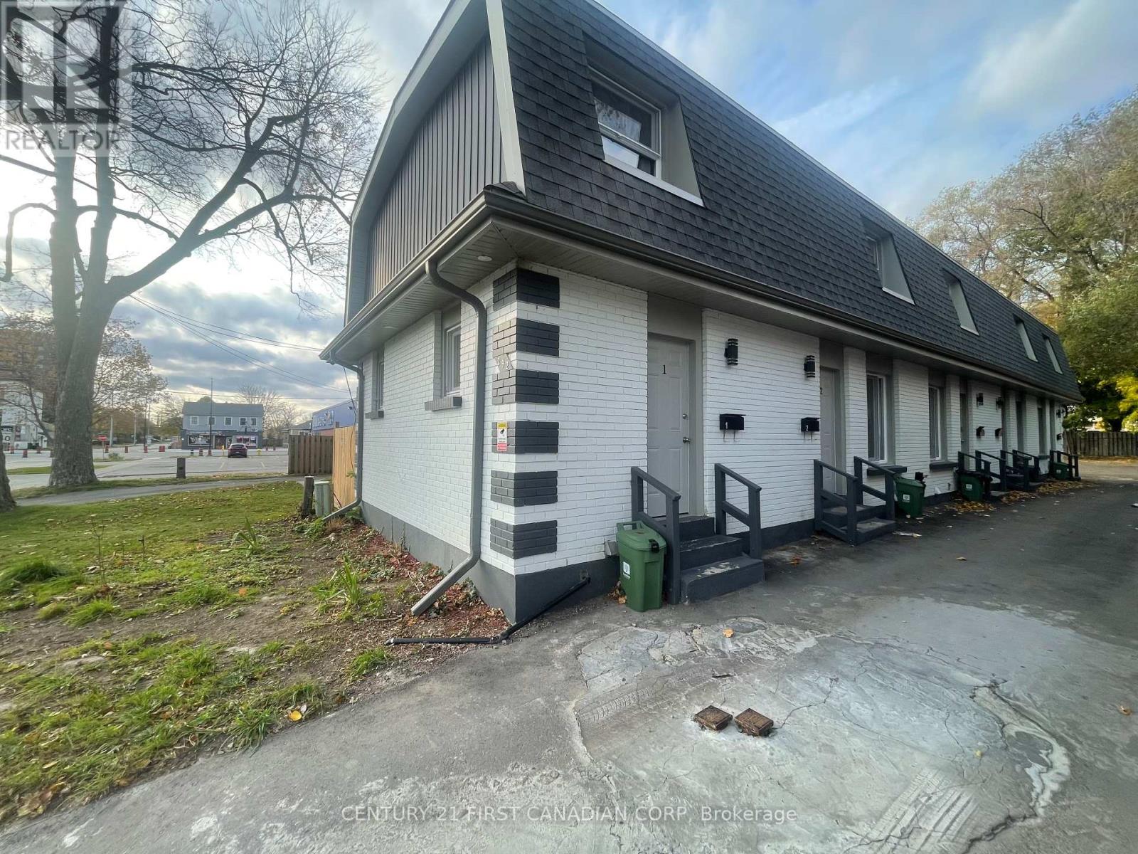 292 SIMCOE STREET, London East (East K)