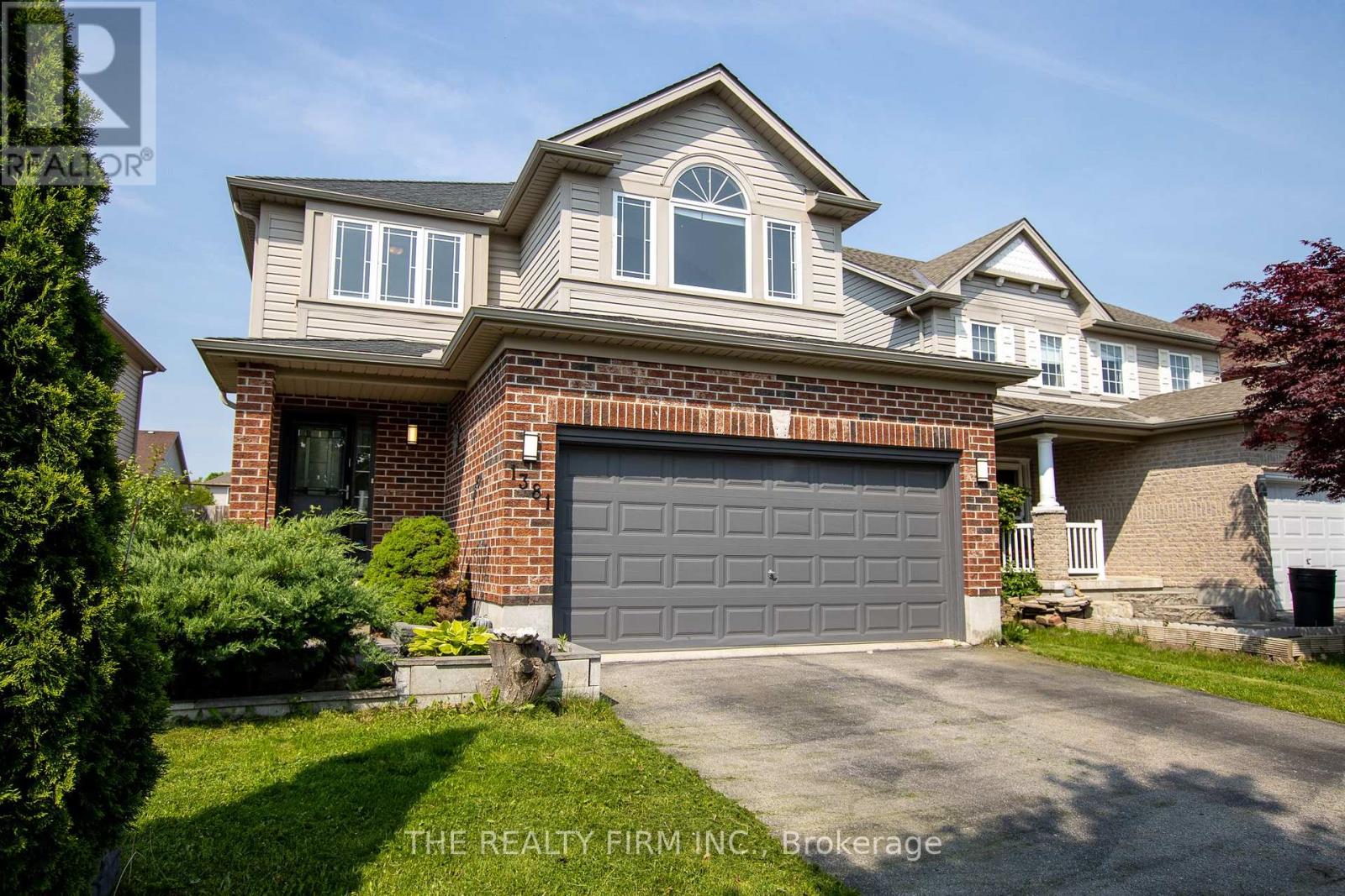 1381 BLACKMAPLE DRIVE, London East (East A)