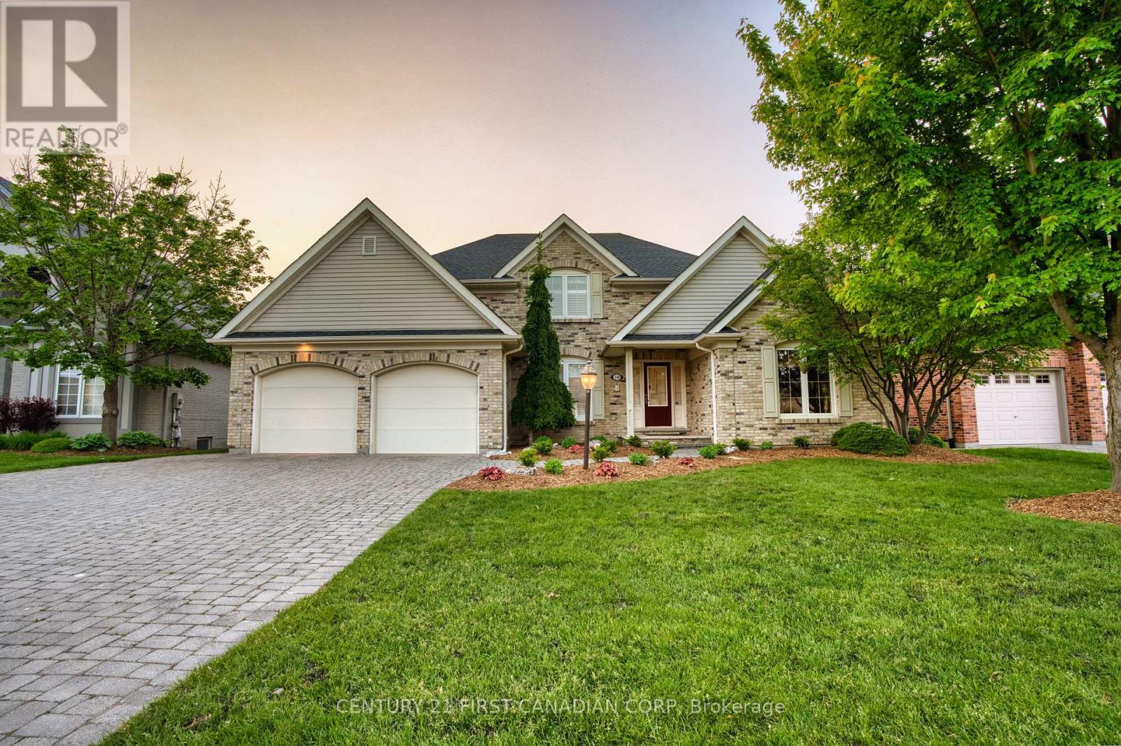 540 MCGARRELL PLACE, London North (North R)