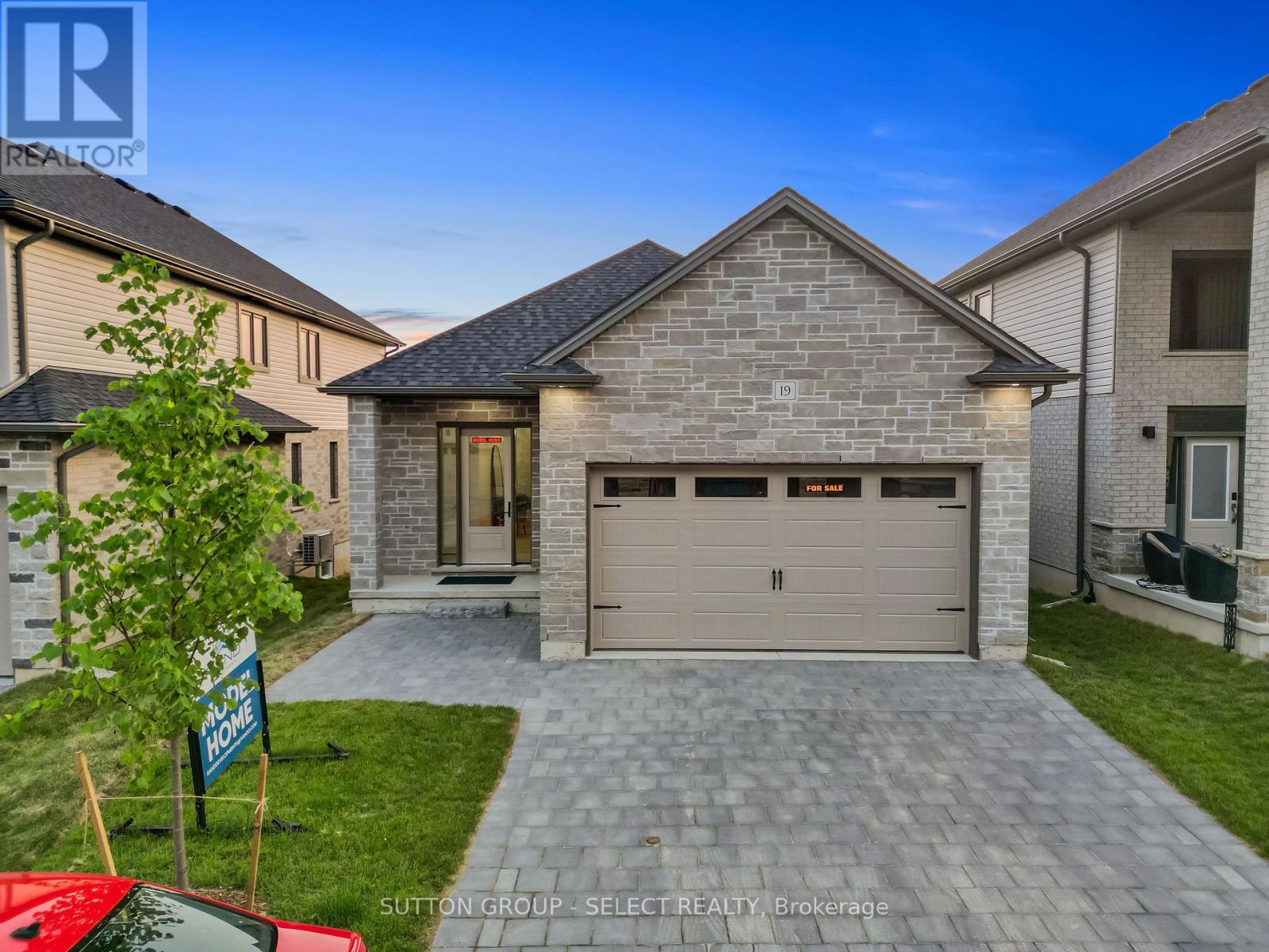 19 - 7966 FALLON DRIVE, Lucan Biddulph (Granton)