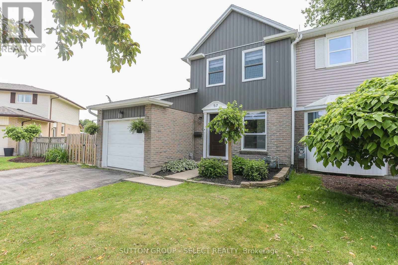 57 ROUNDHILL COURT, London South (South T)