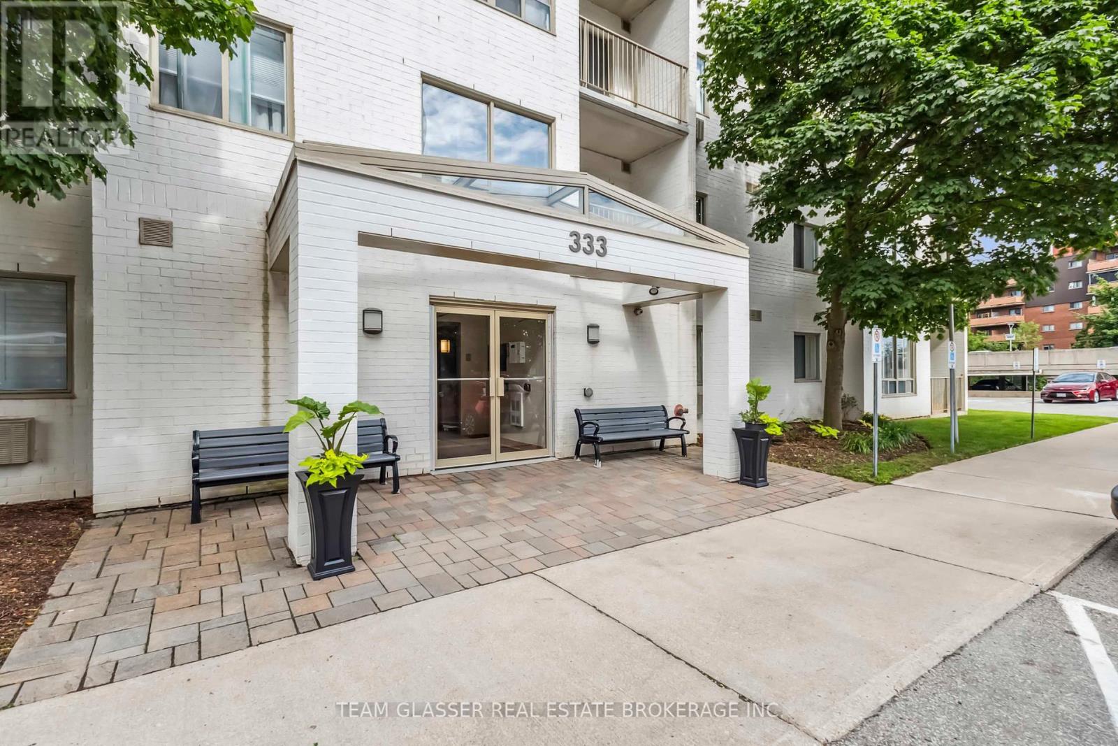 501 - 333 COMMISSIONERS ROAD W, London South (South D)