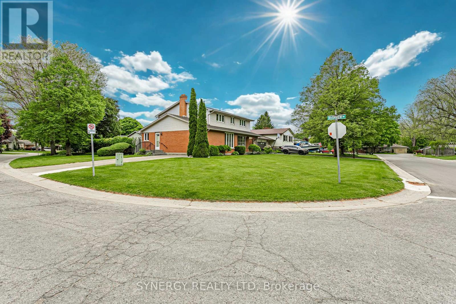 208 LAMORE CRESCENT, Strathroy-Caradoc (NE)