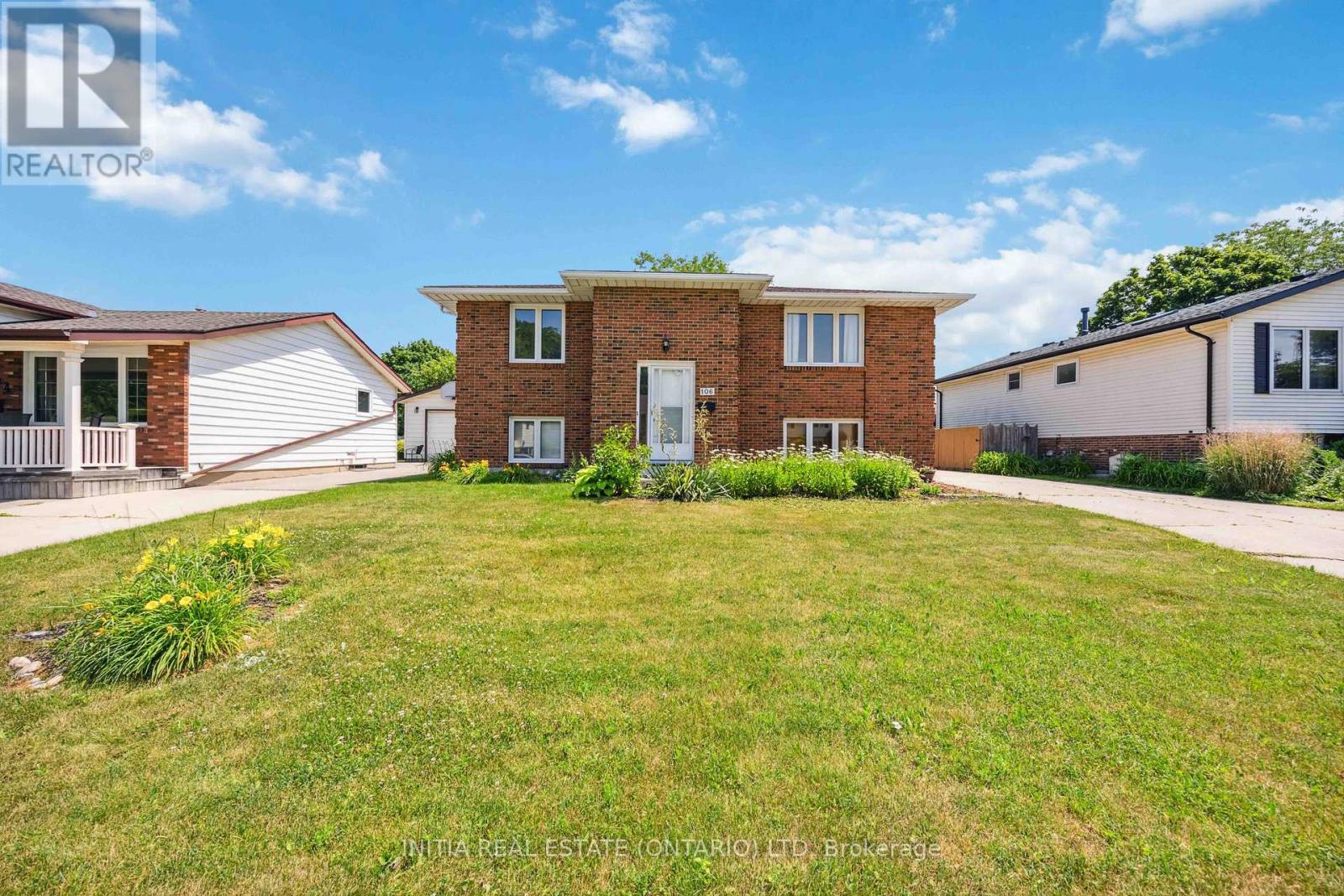 106 HASTINGS CRESCENT E, Sarnia