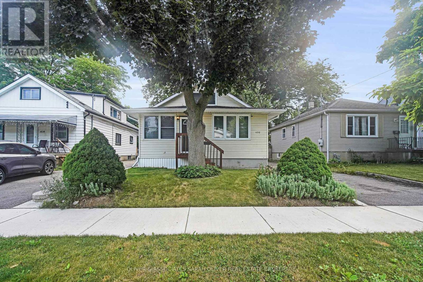 432 SPRUCE STREET N, London East (East H)
