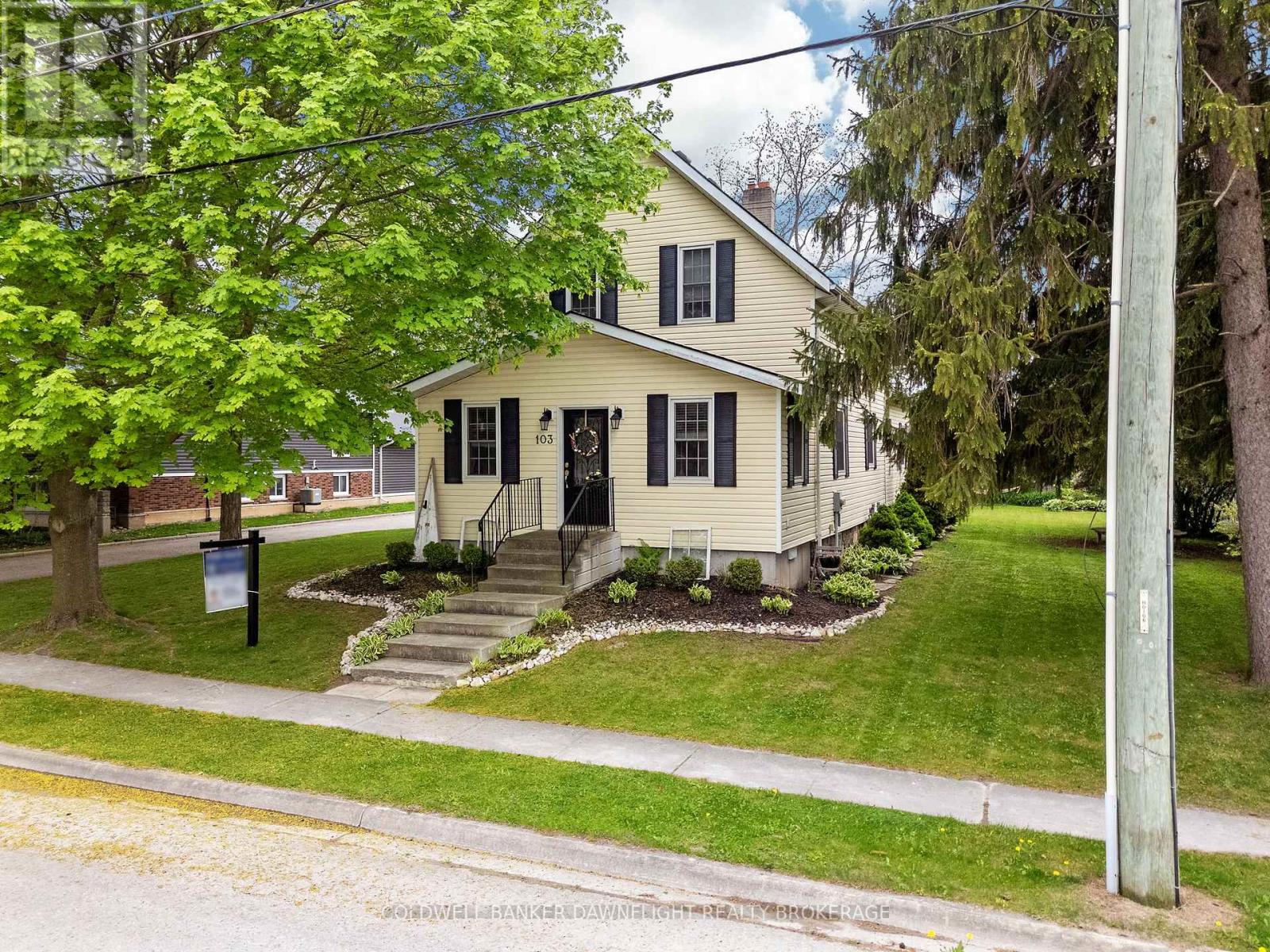 103 RICHMOND STREET S, Bluewater (Hensall)