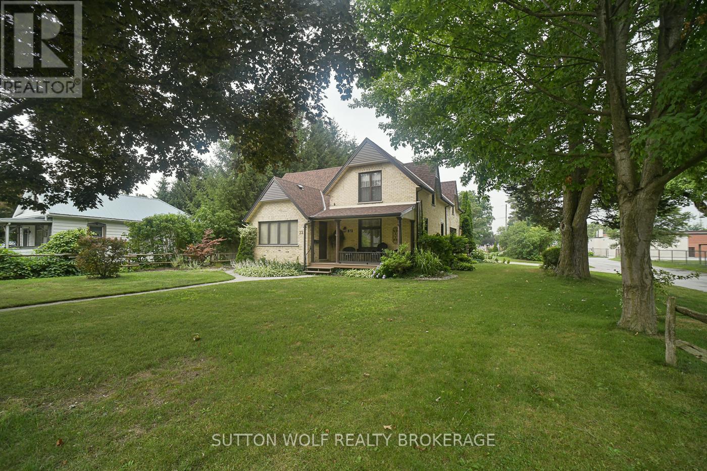 32 ARTHUR STREET, Strathroy-Caradoc (NE)