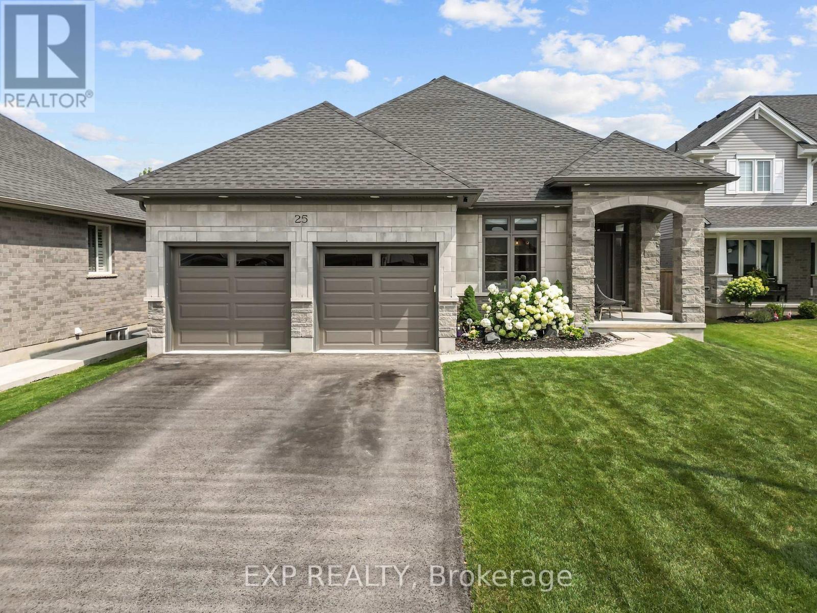25 FOX HOLLOW COURT, St. Thomas