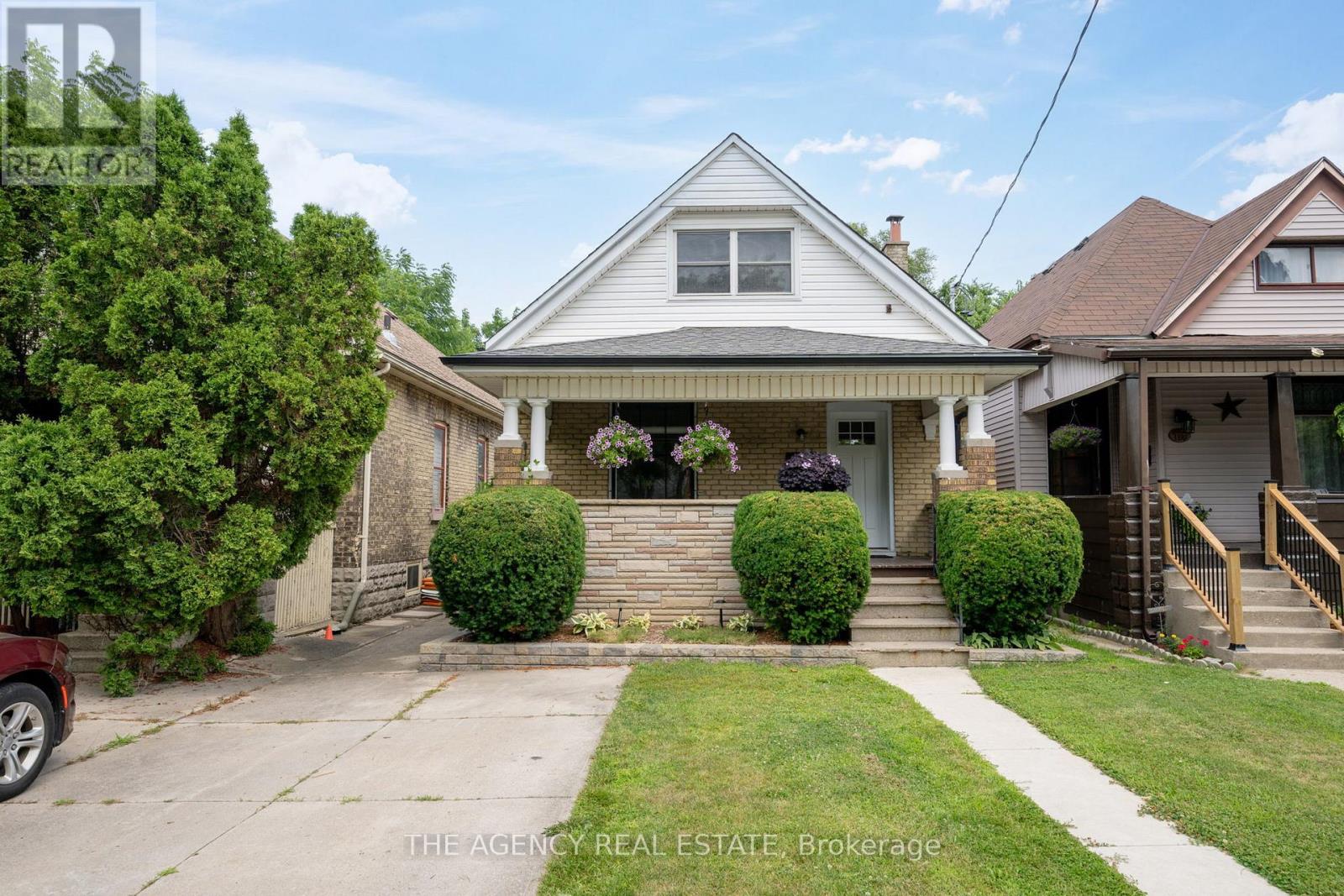 1180 YORK STREET, London East (East M)
