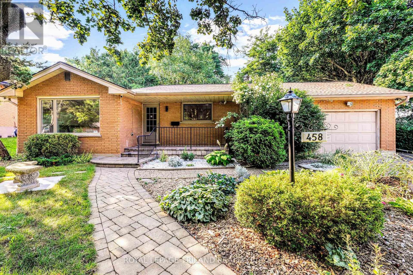 458 THREE VALLEYS CRESCENT, London South (South J)