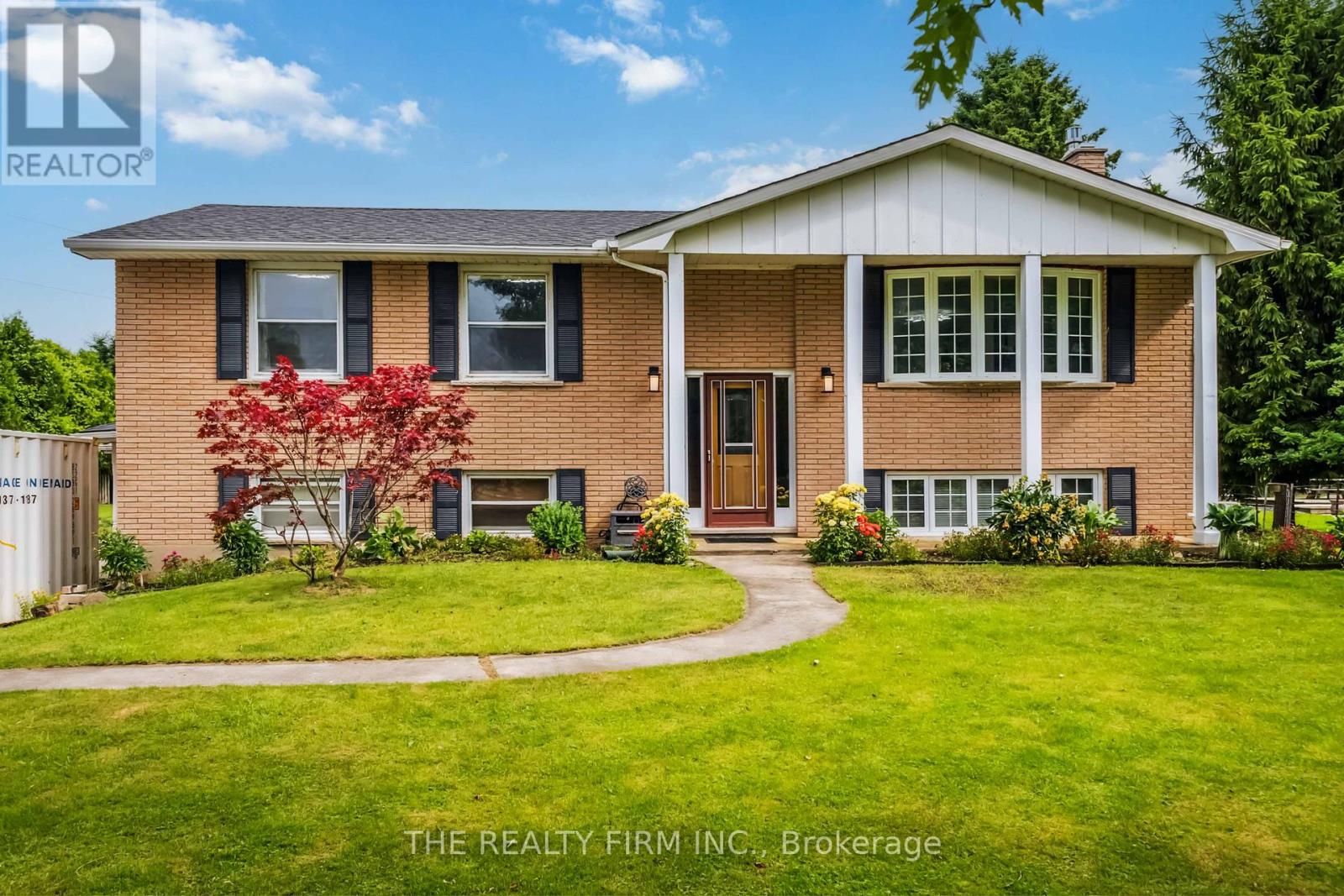 15552 ELGINFIELD ROAD, Lucan Biddulph