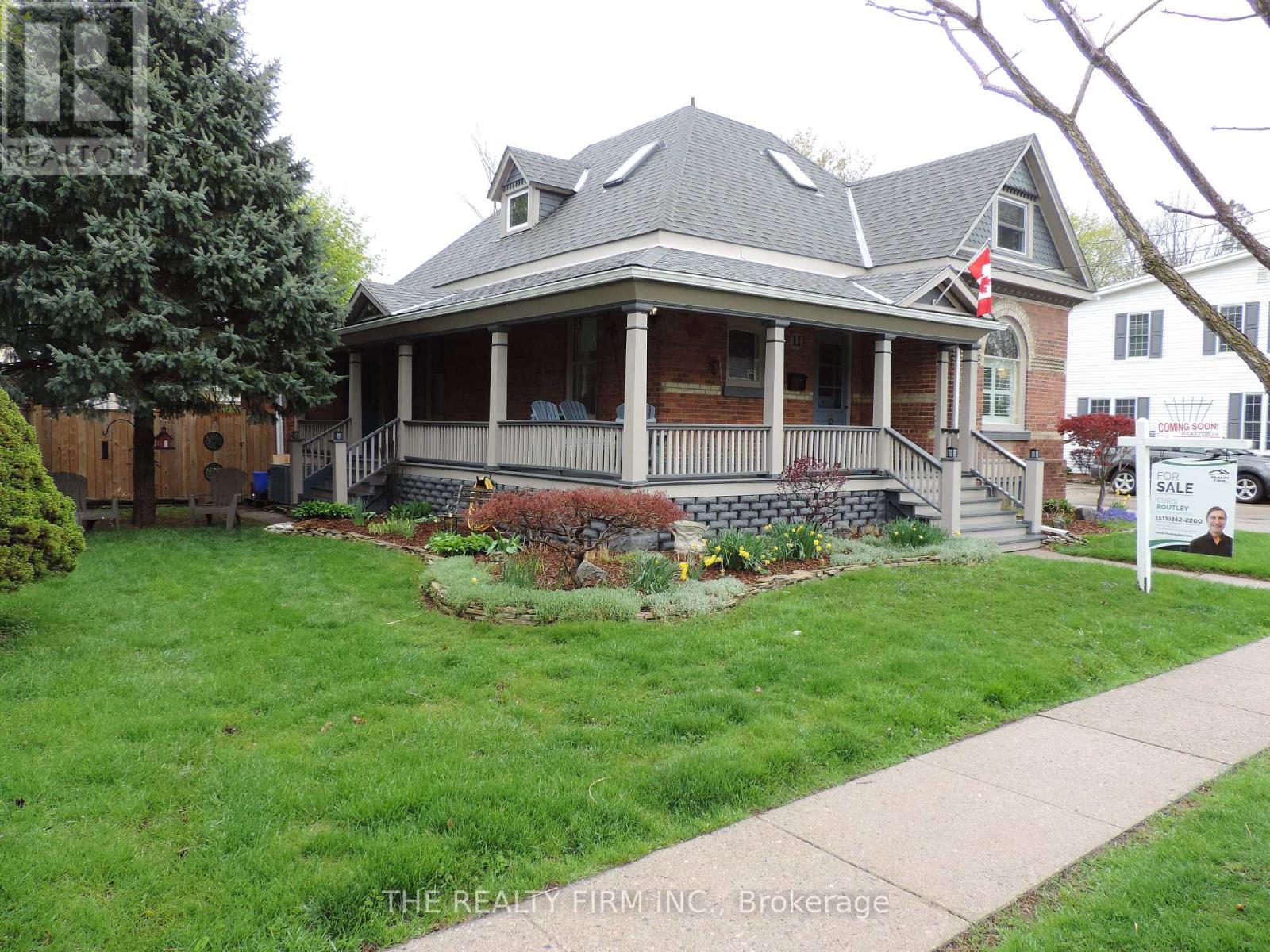 11 SOUTH STREET E, Aylmer
