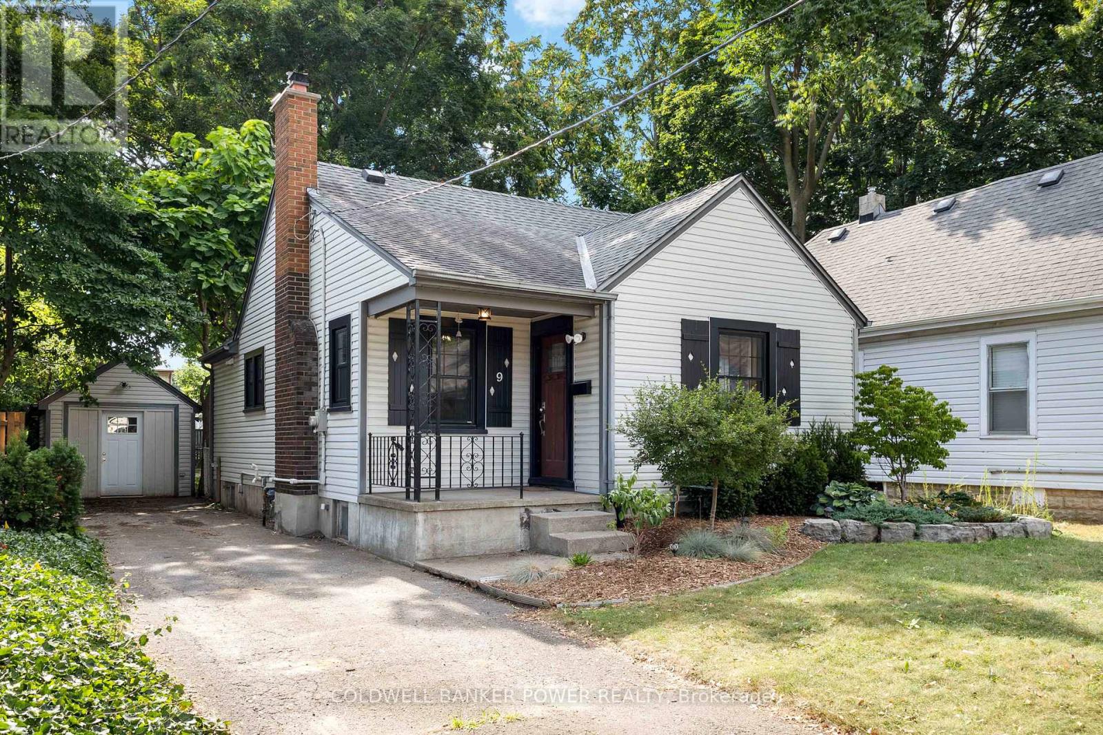9 WOLSELEY AVENUE, London East (East G)