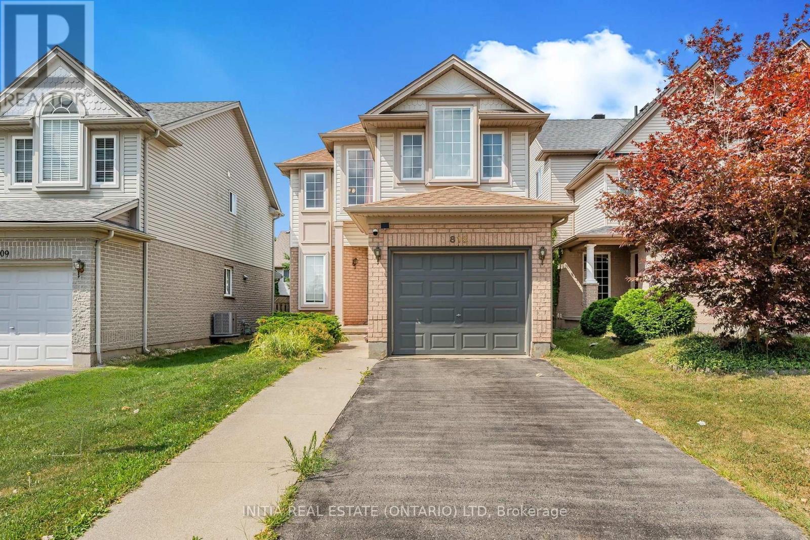813 CAPULET LANE, London North (North M)
