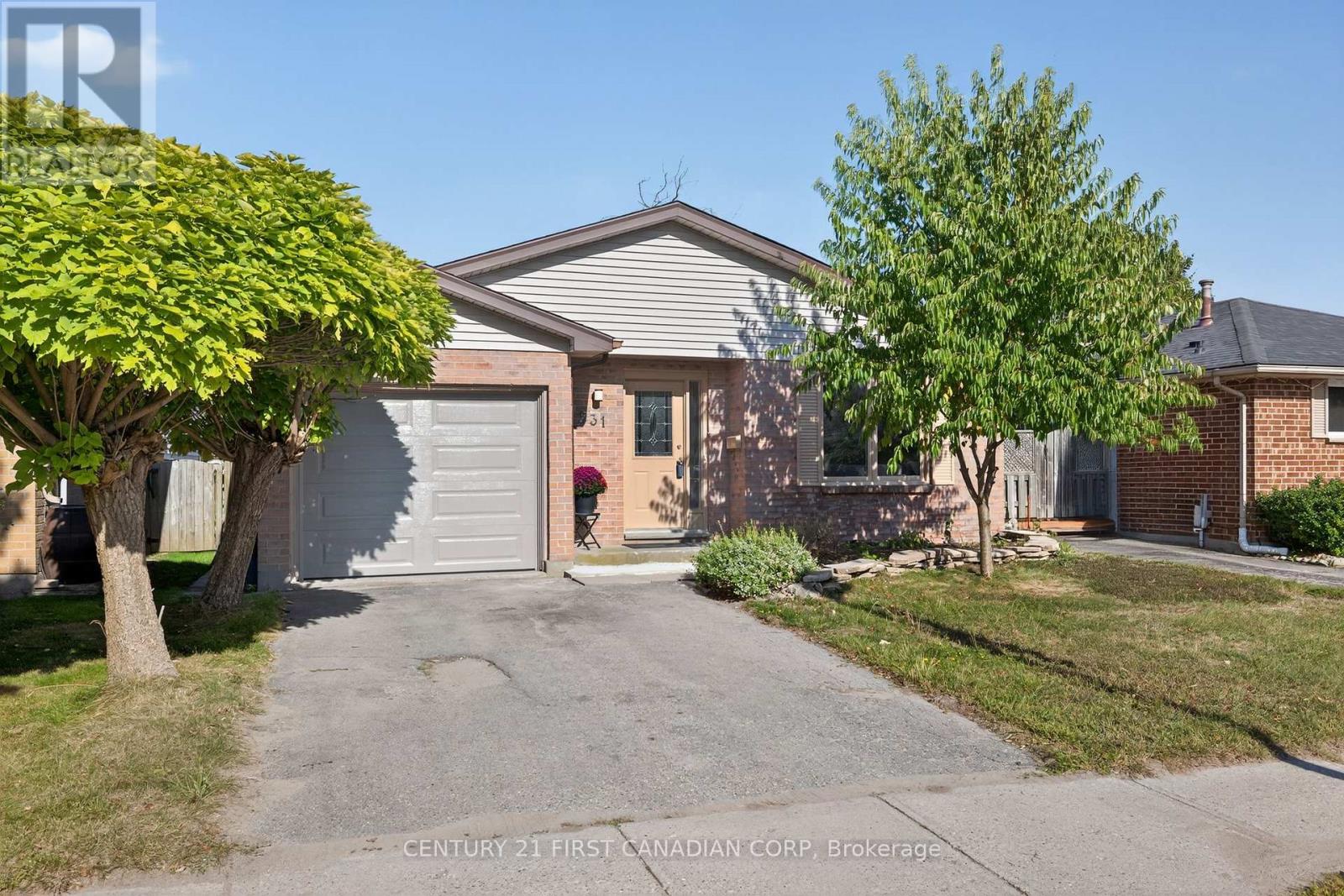 231 PORTSMOUTH CRESCENT E, London East (East I)