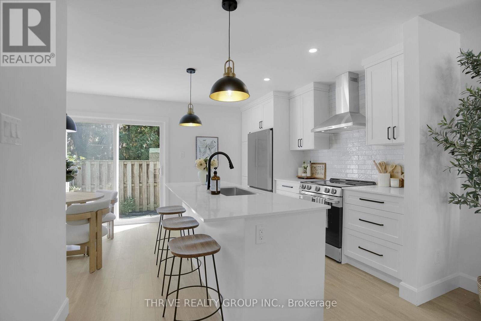 28 - 70 FIDDLERS GREEN ROAD, London North (North P)