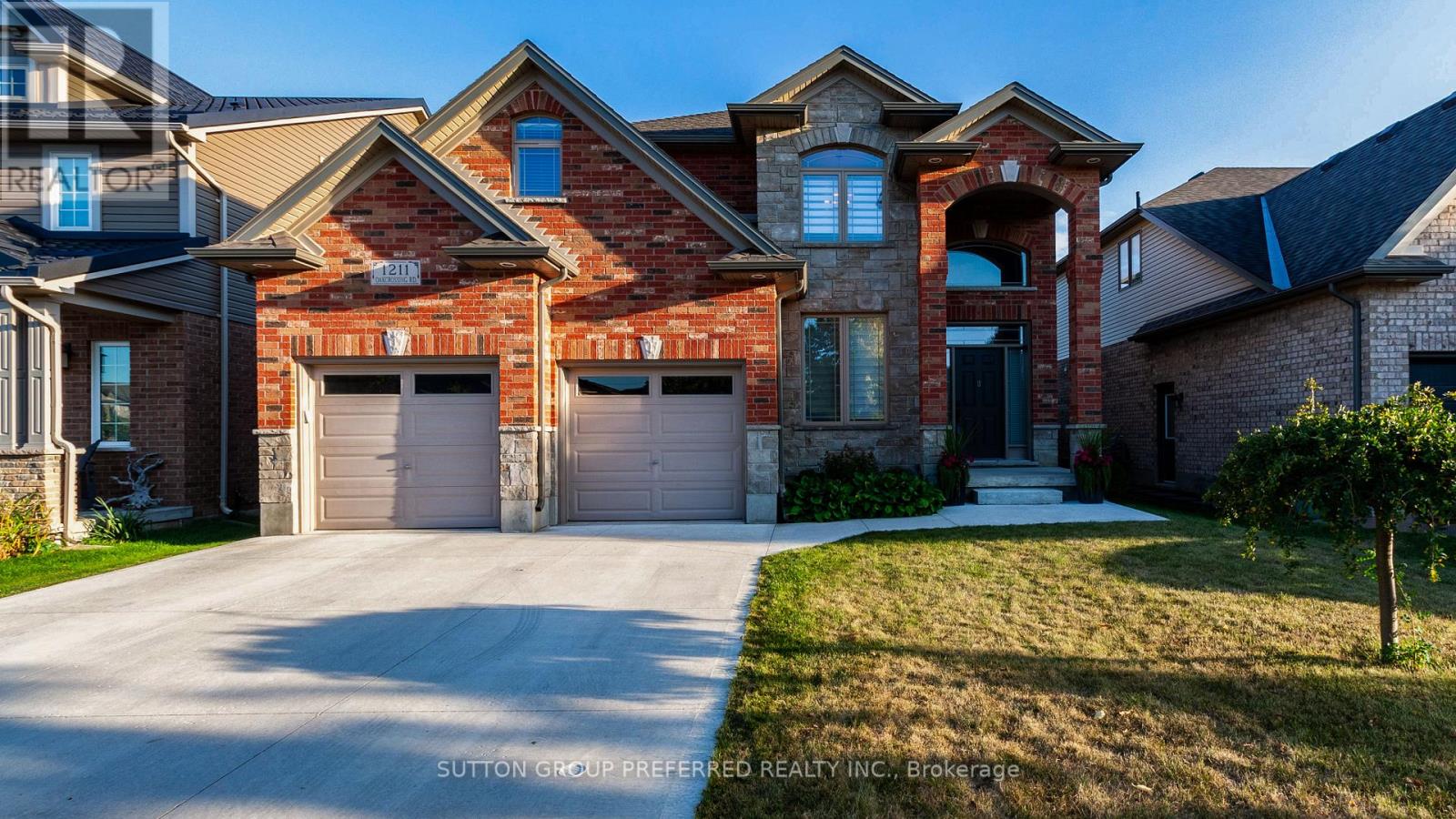 1211 OAKCROSSING ROAD, London North (North M)