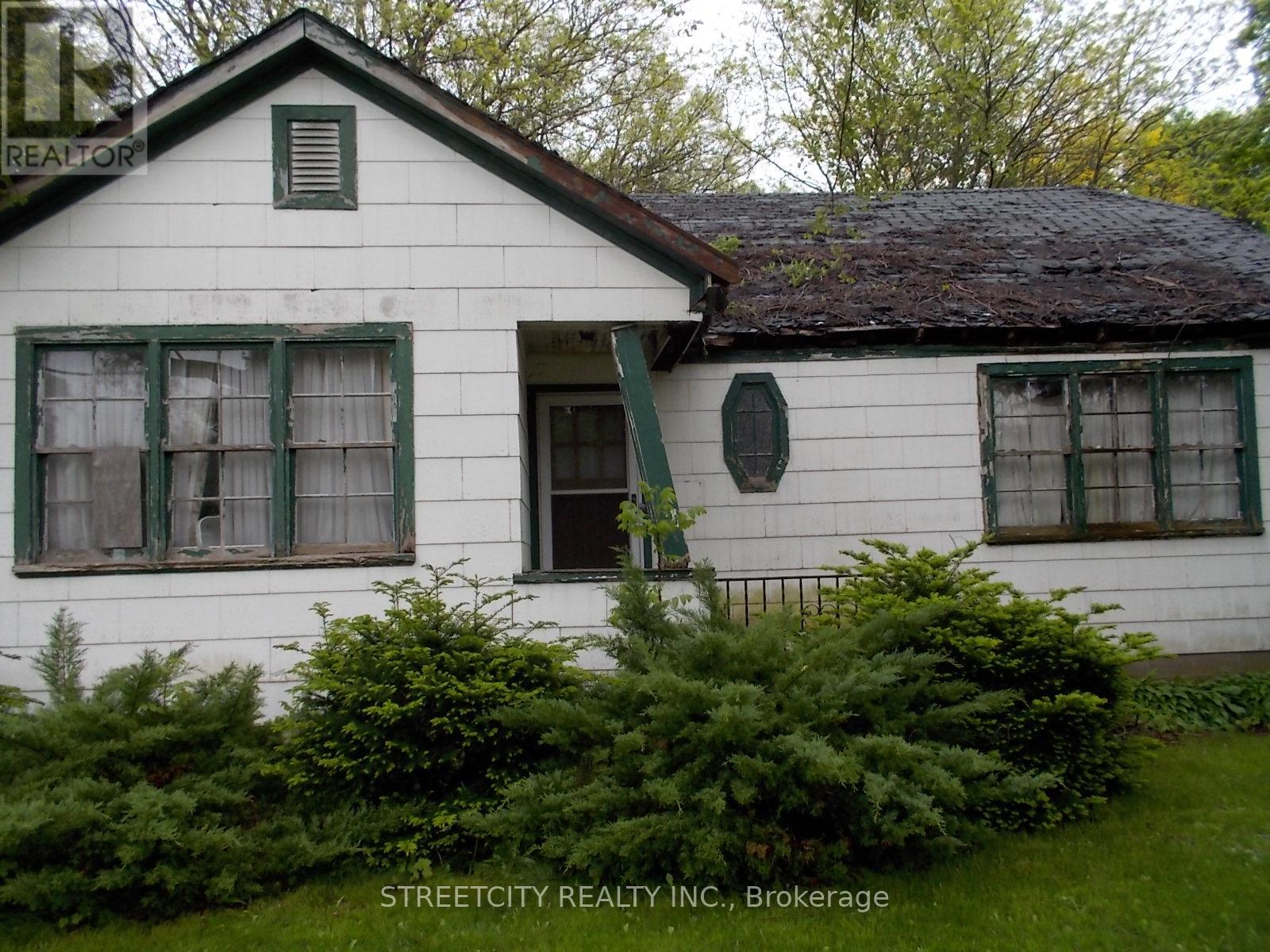 384 METCALFE STREET E, Strathroy-Caradoc (SE)