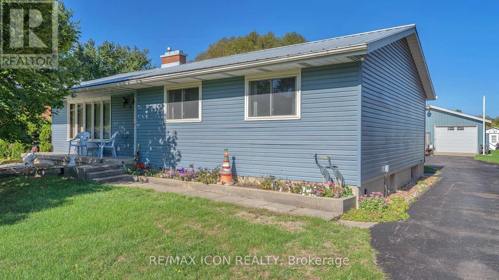 8274 BURWELL ROAD E, Lambton Shores (Grand Bend)
