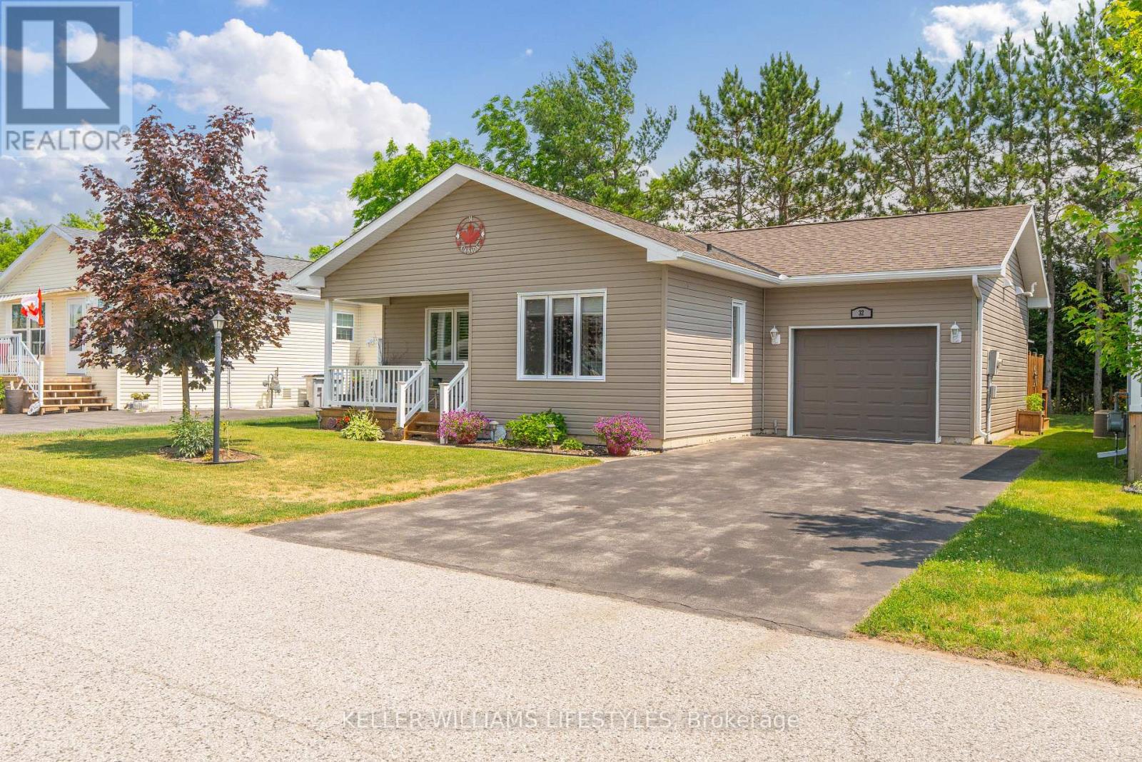 32 BOND STREET, Strathroy-Caradoc (SE)