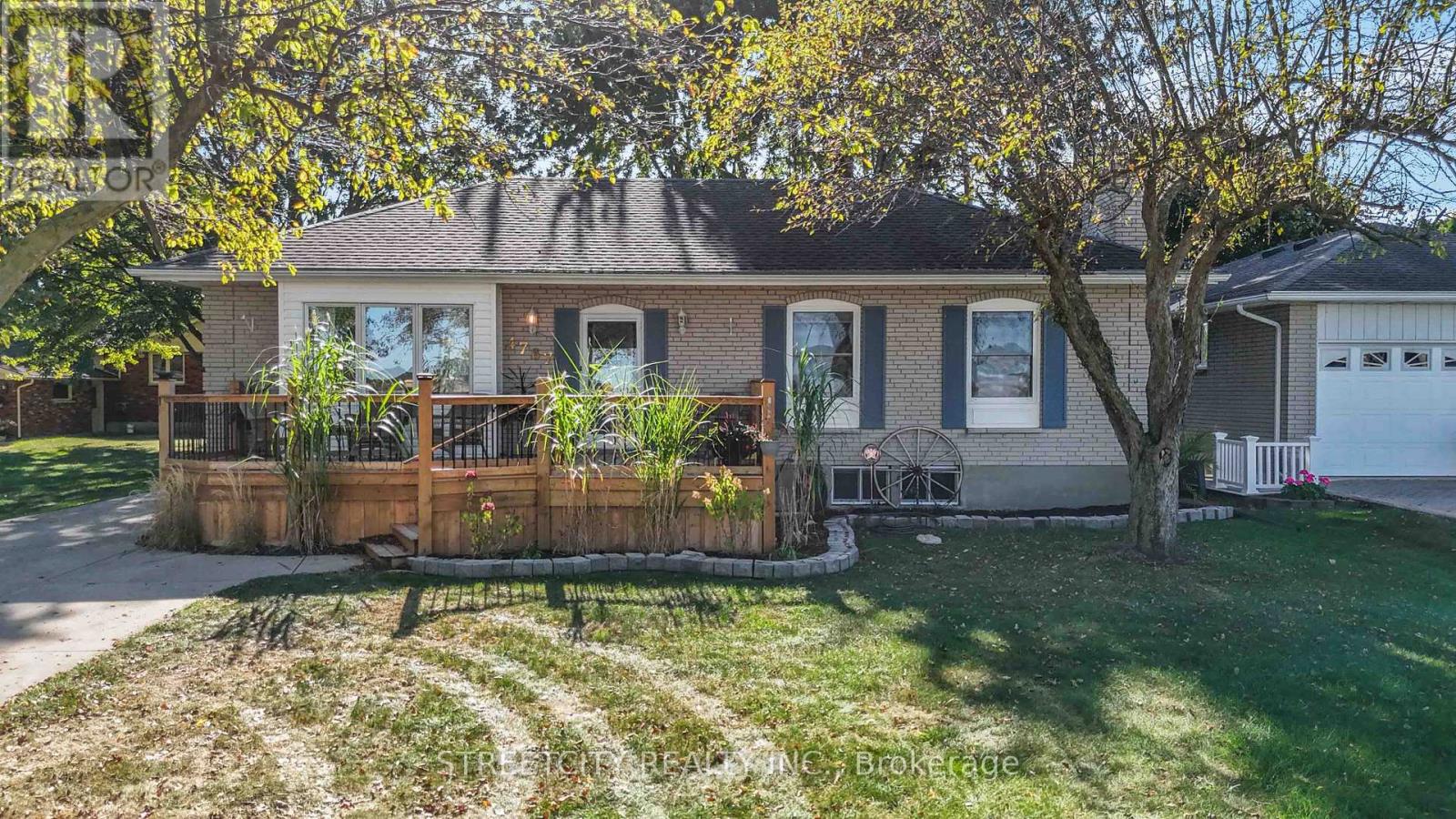 4767 ST. CLAIR PARKWAY, St. Clair