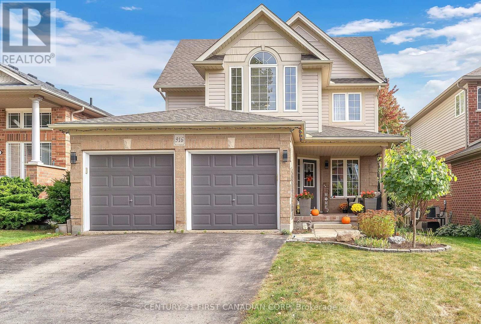 916 CRESTHAVEN CRESCENT, London South (South L)