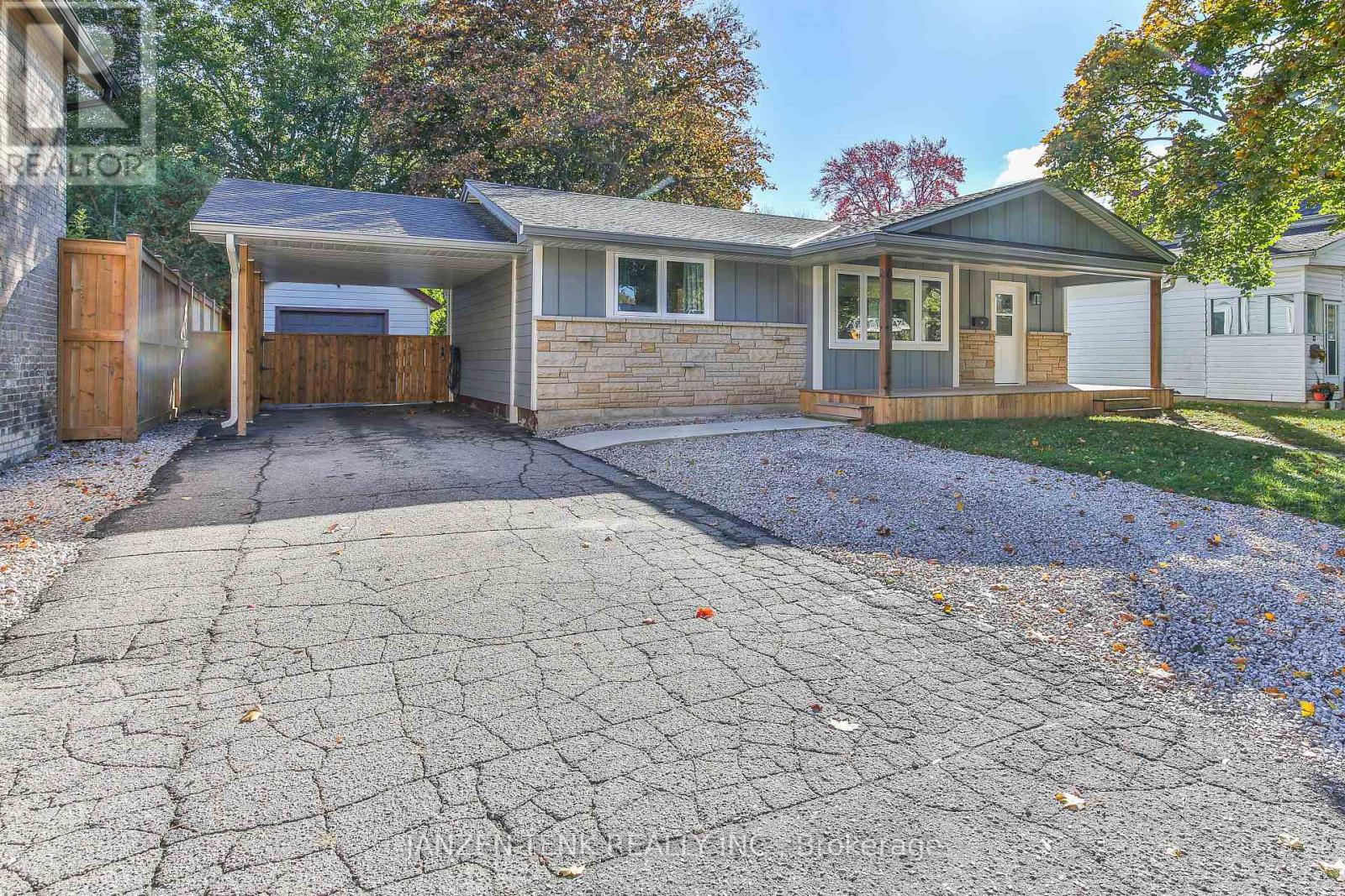 93 CENTRE ST STREET, Aylmer