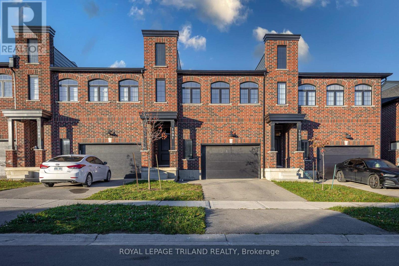 1091 UPPERPOINT AVENUE, London South (South B)