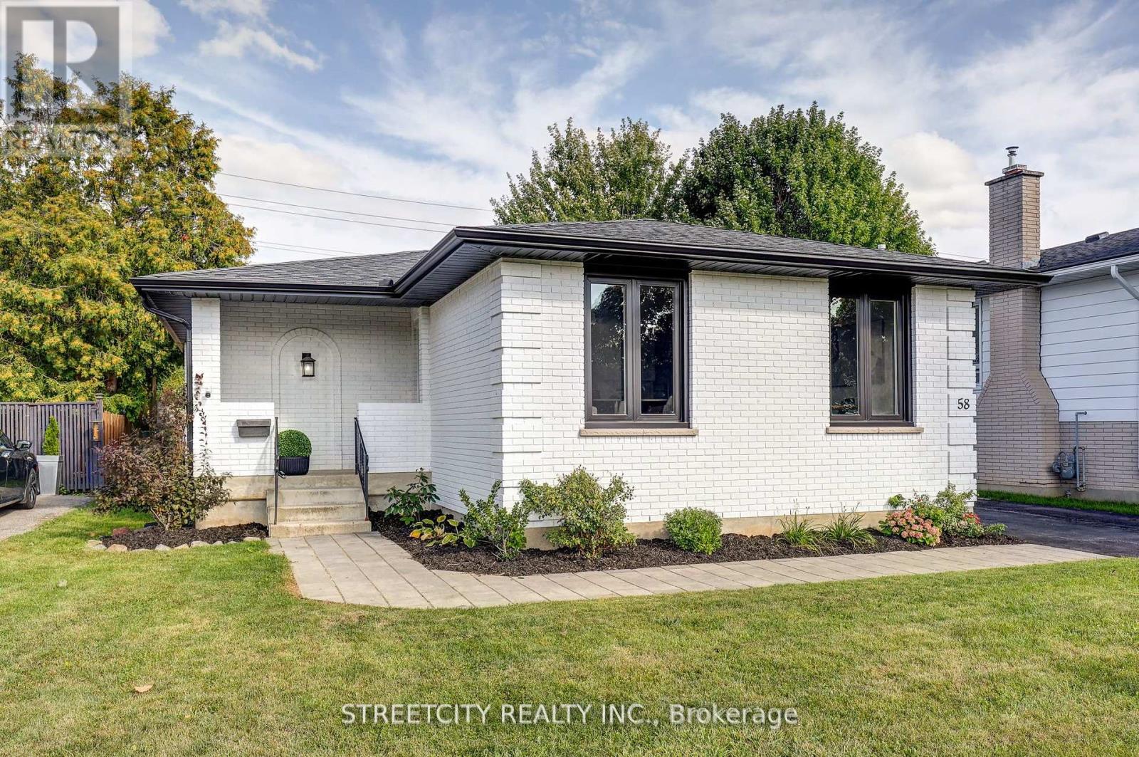 58 MANOR ROAD, St. Thomas