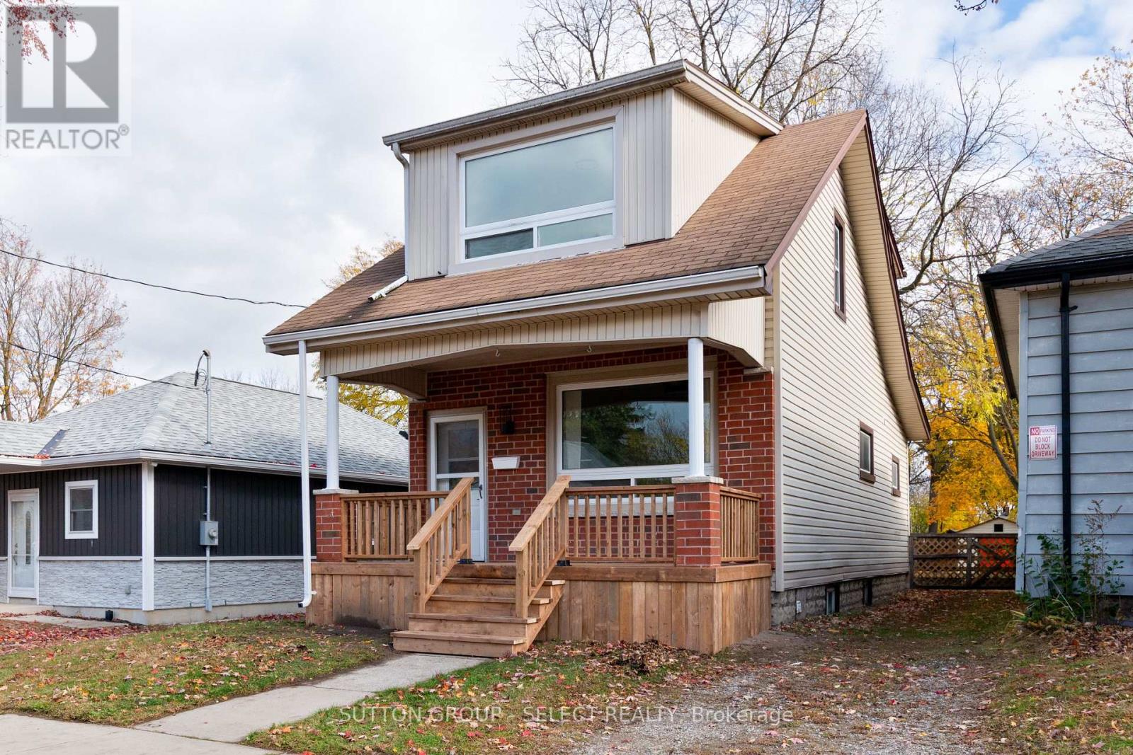 104 OAK STREET, London East (East M)