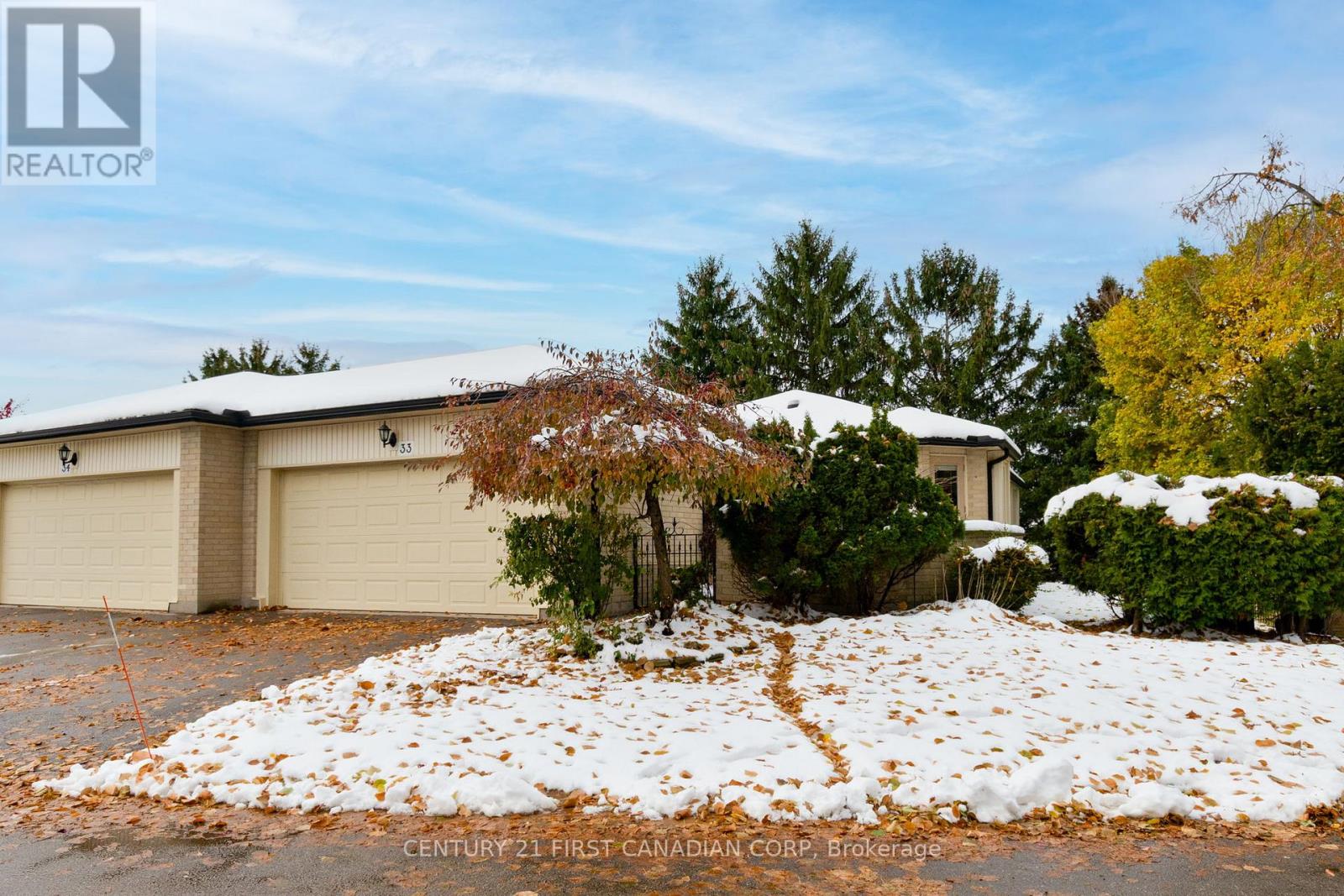 33 - 163 PINE VALLEY DRIVE, London South (South N)