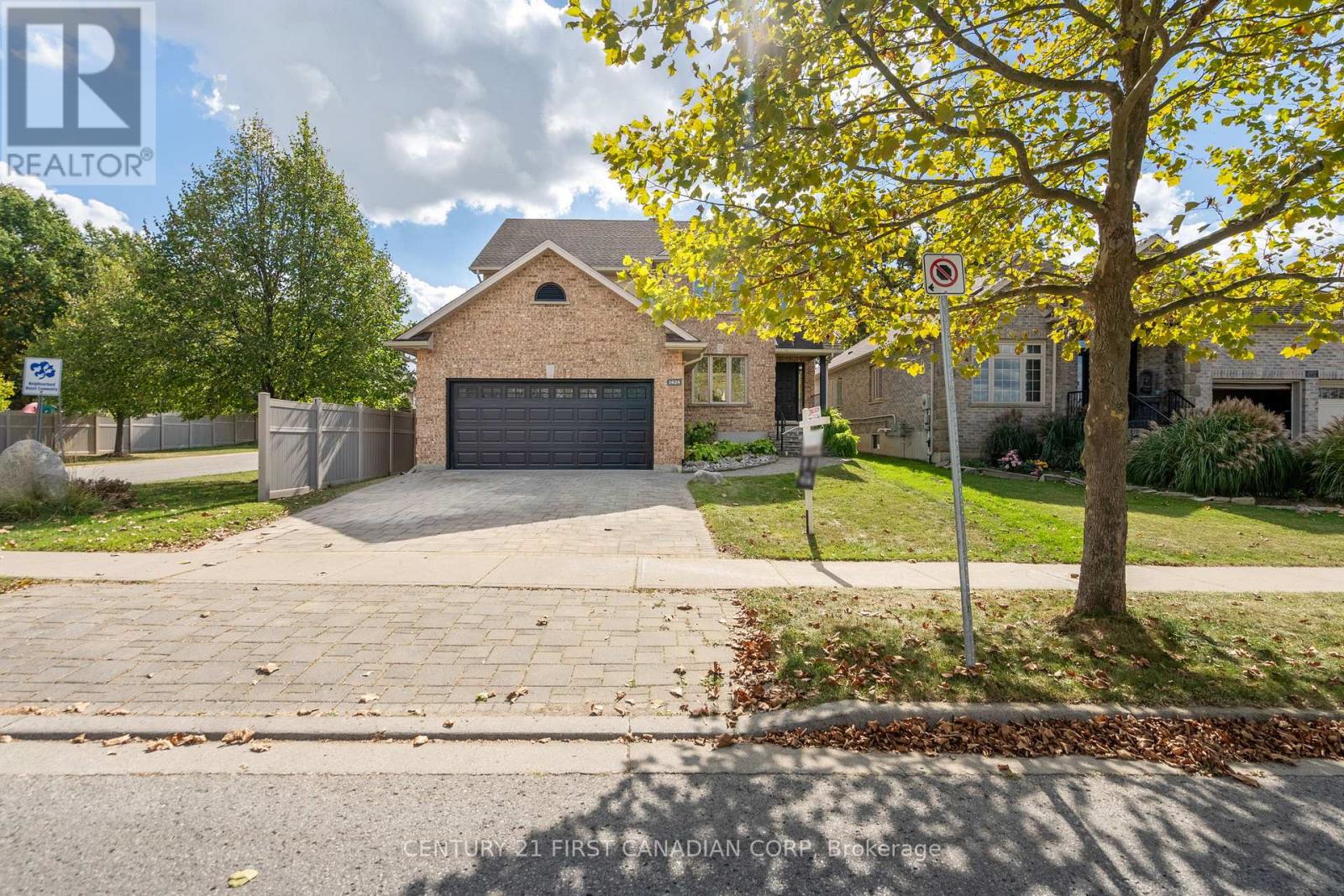 1625 SHORE ROAD, London South (South A)