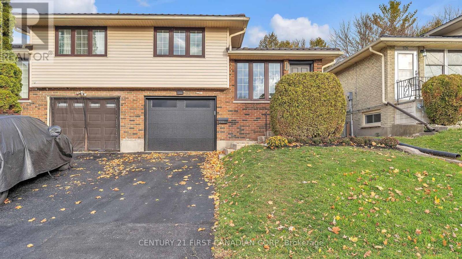 330 SOUTHCREST DRIVE, London South (South D)