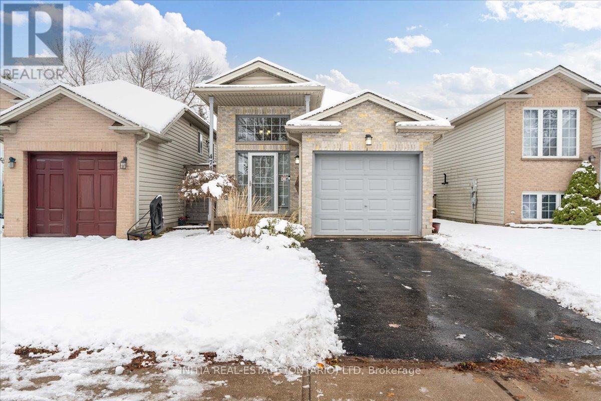 474 EXMOUTH CIRCLE, London East (East I)