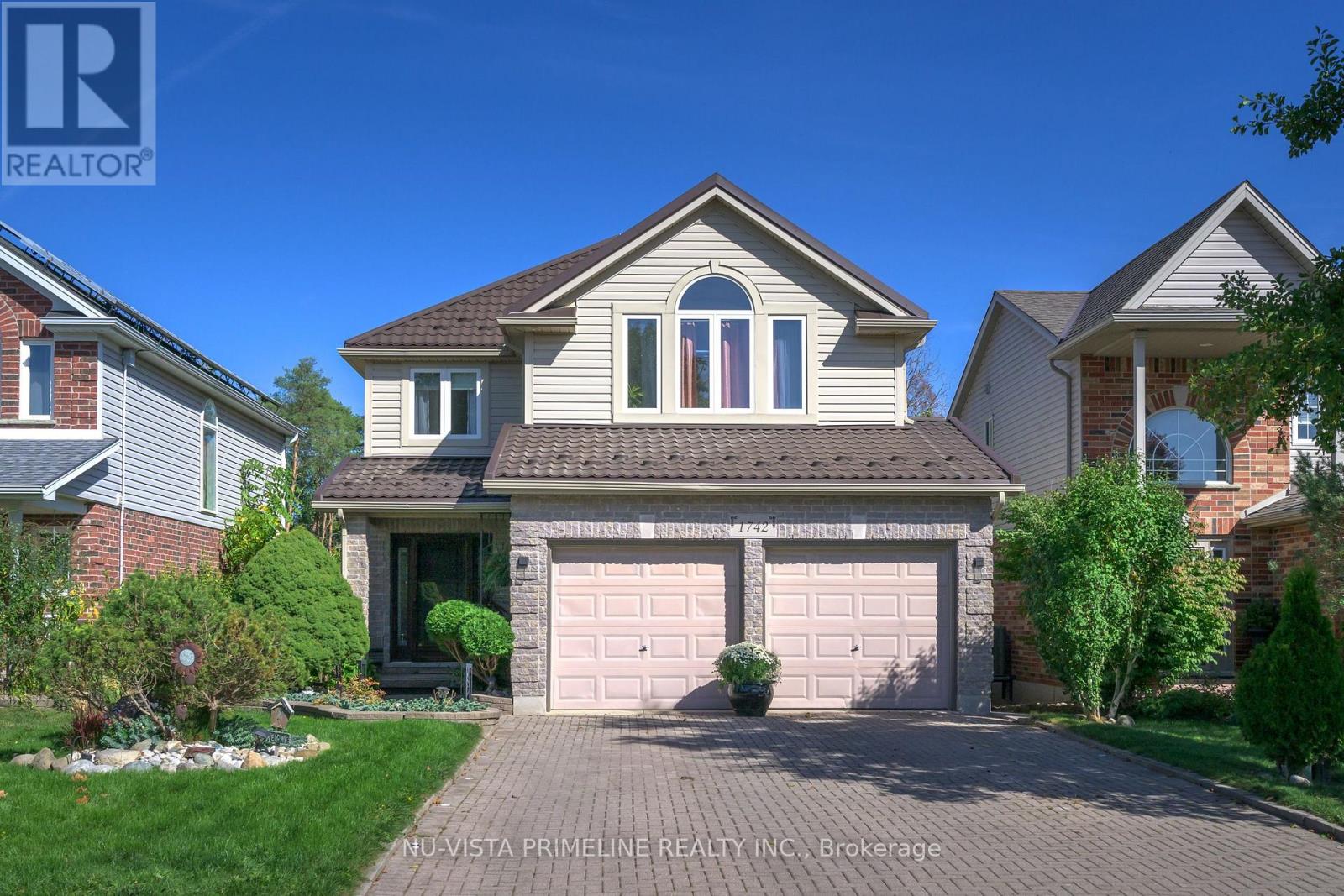 1742 CREEKSIDE STREET, London North (North C)