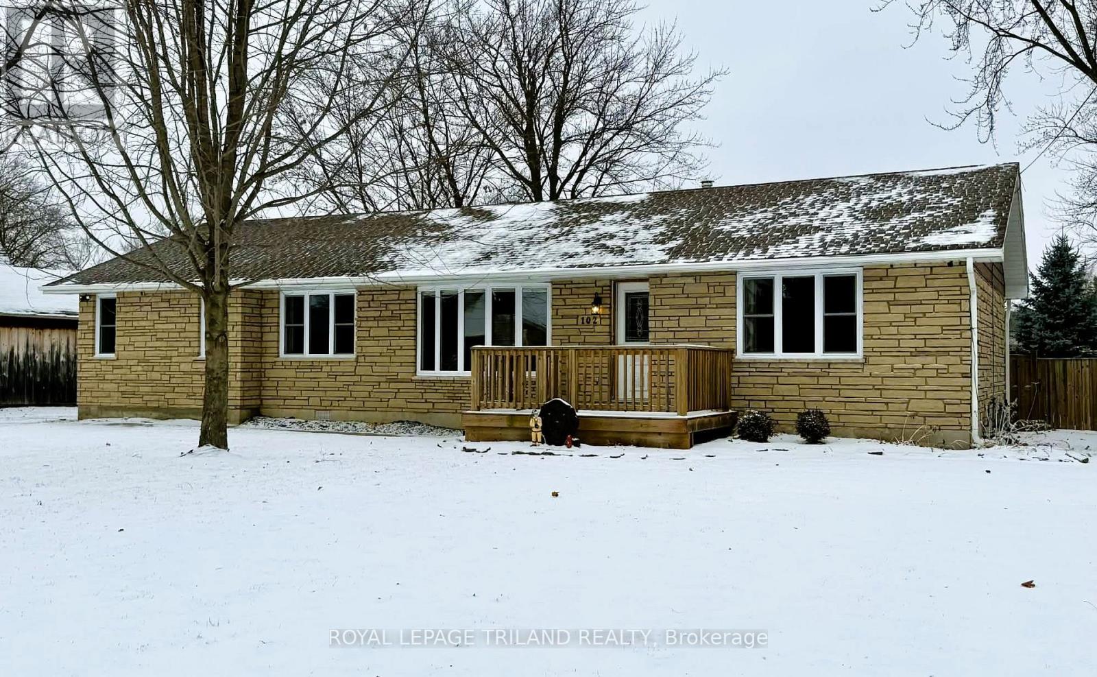 102 ONTARIO STREET, Lambton Shores (Thedford)