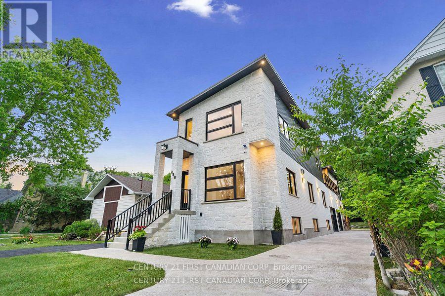 858 WILLIAM STREET, London East (East B)