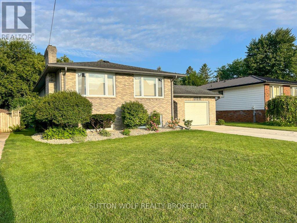 358 DRURY LANE, Strathroy-Caradoc (NW)