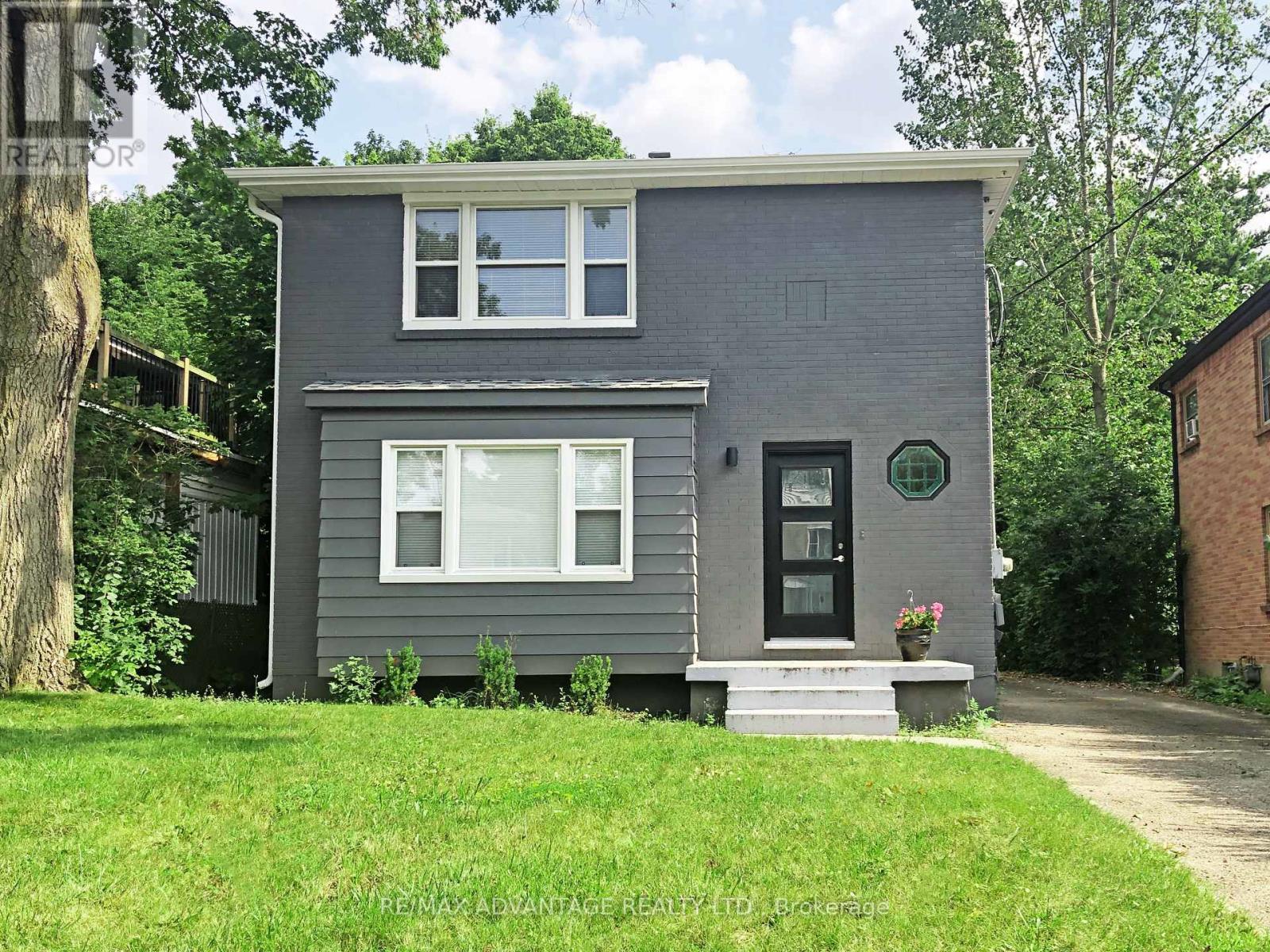 206-208 BARRY PLACE, London North (North N)