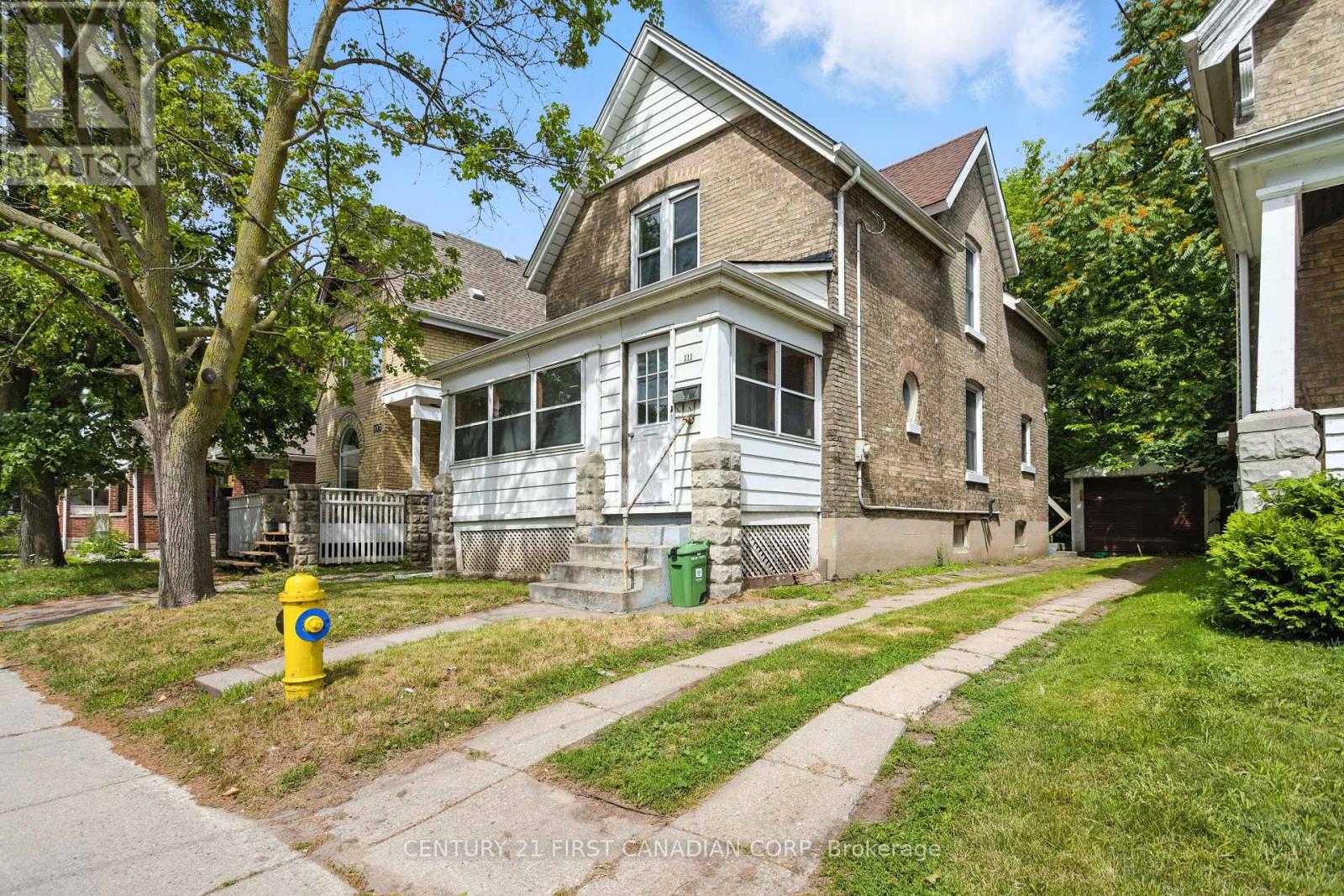 111 WHARNCLIFFE ROAD N, London North (North N)