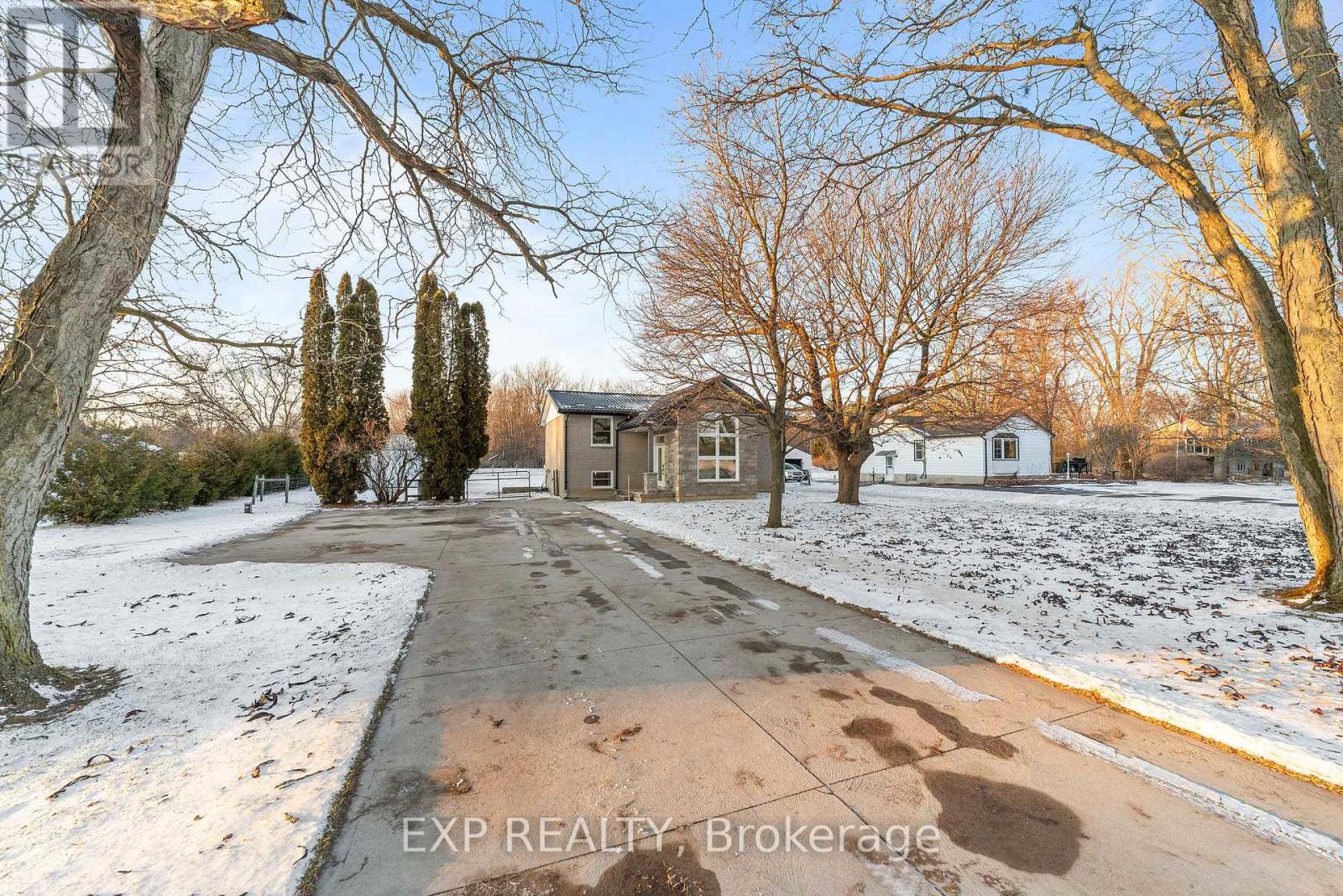 9122 PARKHOUSE DRIVE, Strathroy-Caradoc (Mount Brydges)