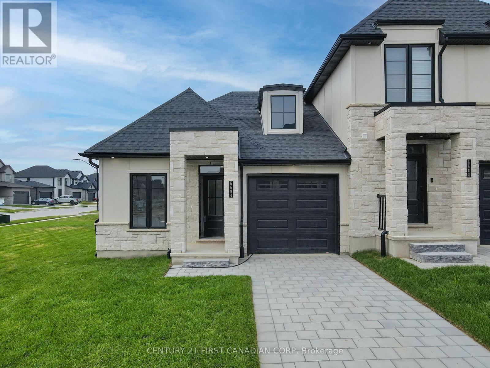 6694 HAYWARD DRIVE, London South (South V)