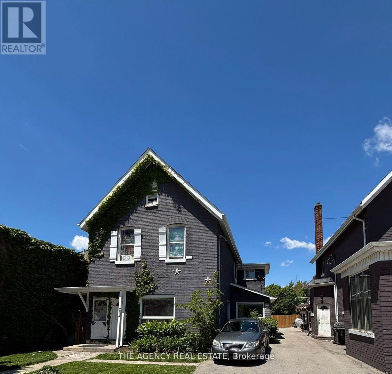 714 DUNDAS STREET, London East (East G)