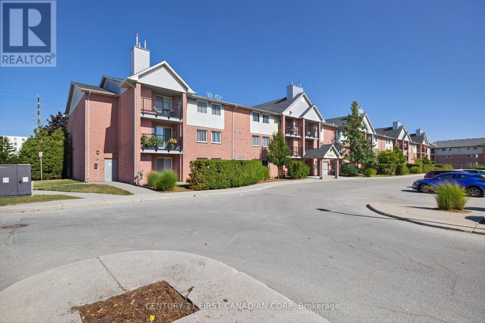 92 - 144 CONWAY DRIVE, London South (South X)