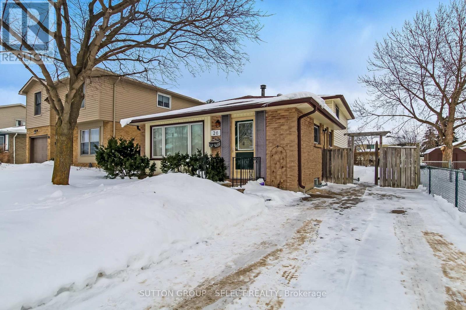 26 GLENROY ROAD, London South (South T)