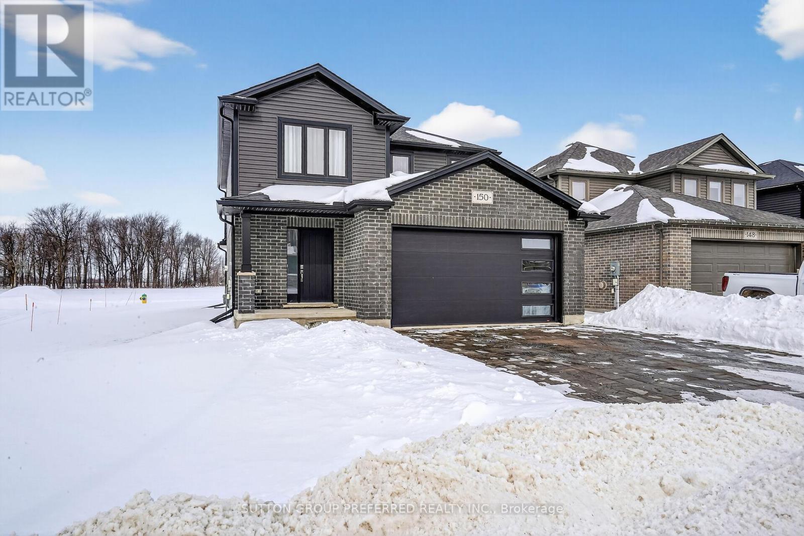 150 GILMOUR DRIVE, Lucan Biddulph (Lucan)