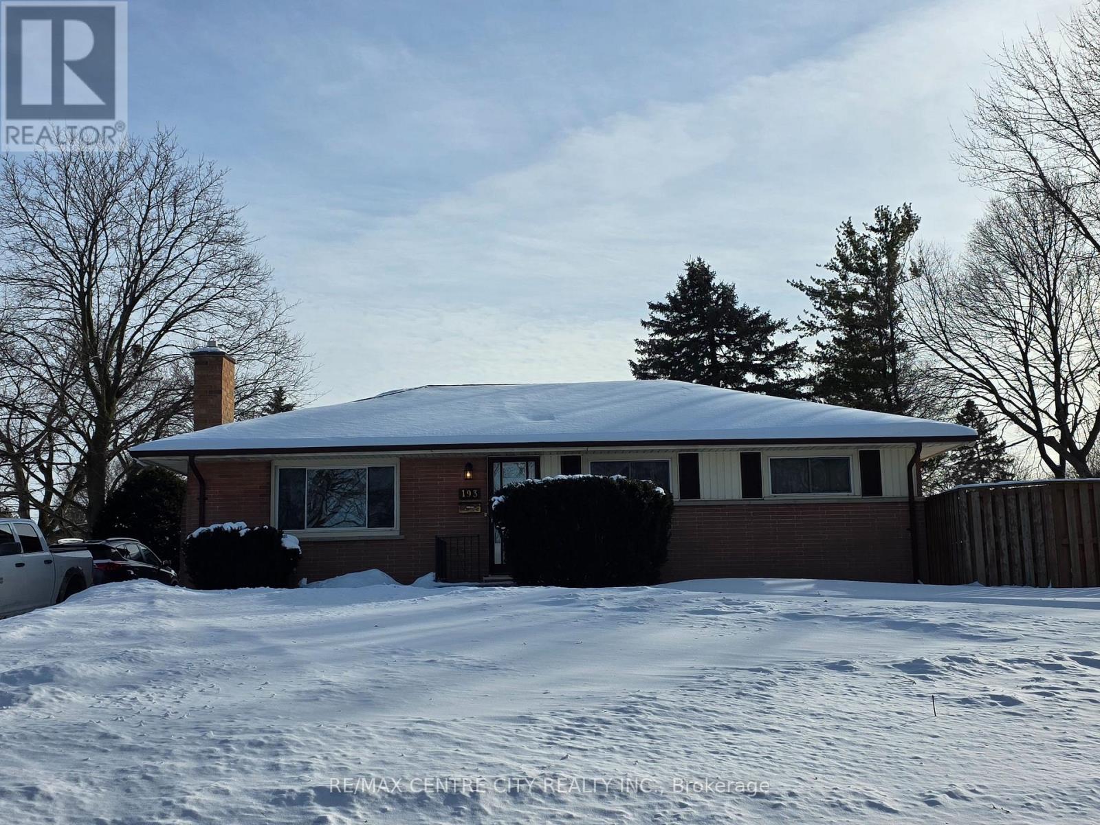 193 ARLINGTON CRESCENT, London South (South J)